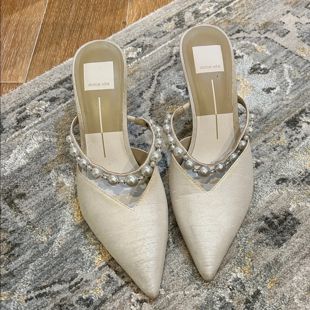 Dolce Vita Kanika Pearl Heels